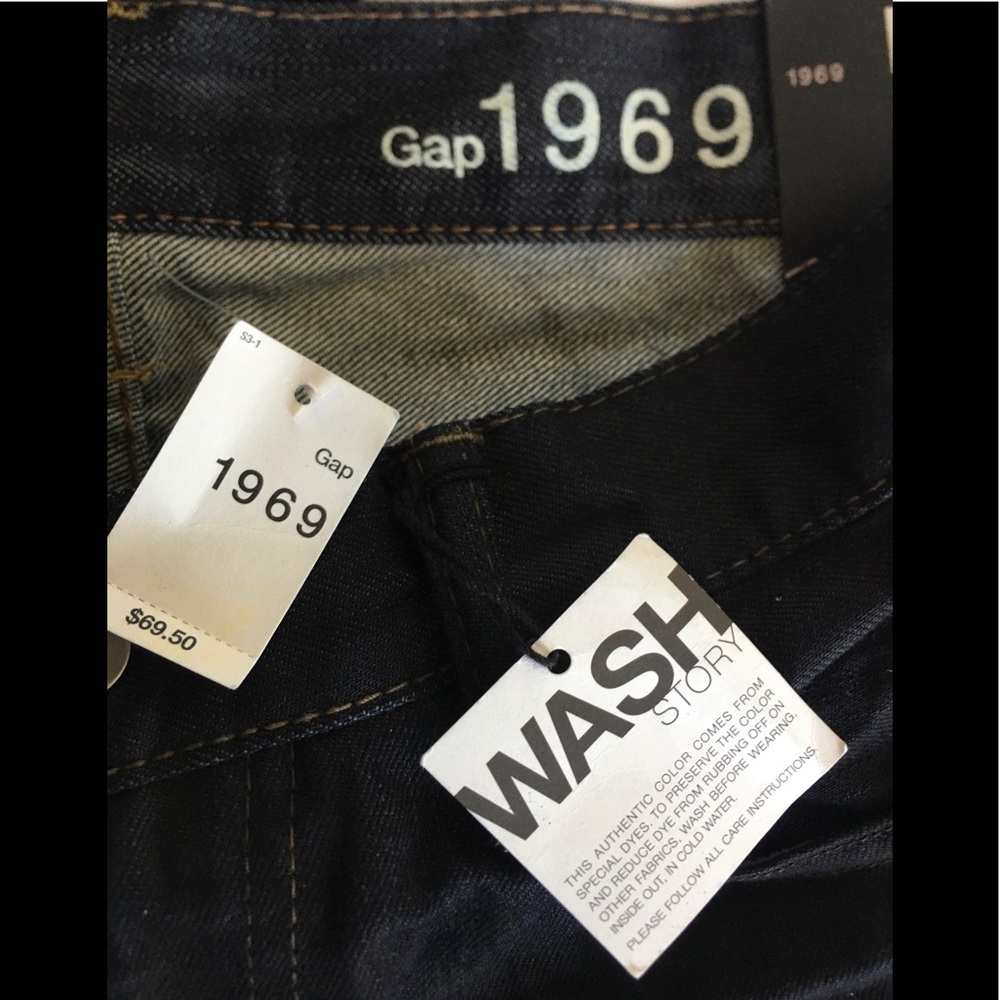 NWT GAP 1969 Straight Leg Jeans W35